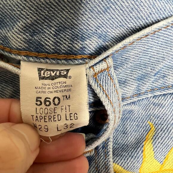 Vtg Levi's 560 Jeans 29x32 Loose Fit Tapered Celestial Hand Painted Artsy Sun - Picture 8 of 13